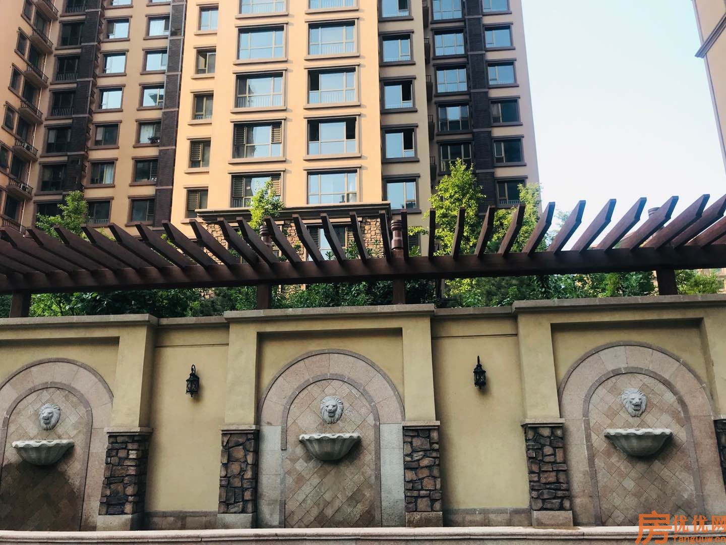 龙town铂悦山实景图